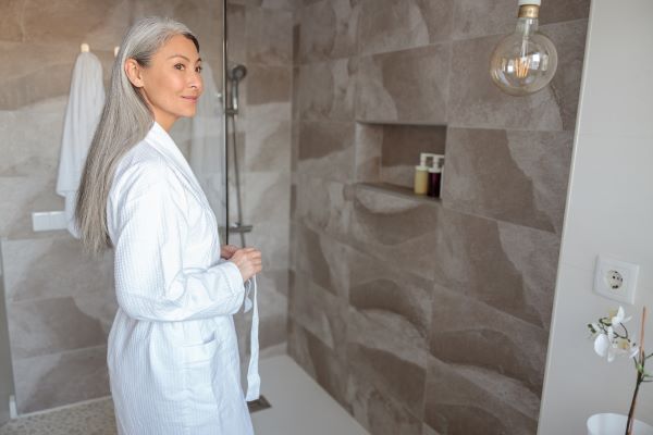 Vermeiden Sie Ausrutschen und Stürze in der Dusche - mit diesen Methoden sind Sie gut gerüstet
