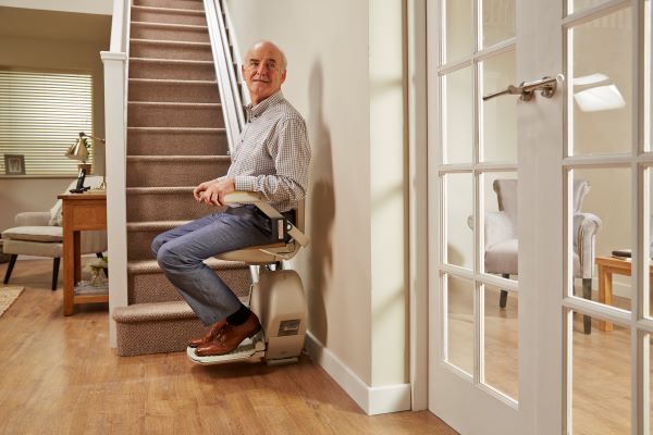 Acorn Stairlift FAQ of the Week—What is Acorn’s Most Popular Stairlift Model? 