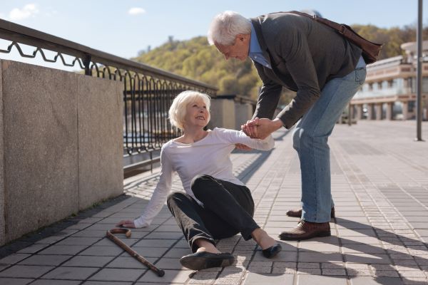 How to Help a Senior Regain Confidence After a Fall—7 Supportive Steps Towards Strength, Safety, and Self-Assurance