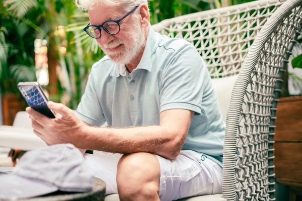 7 Smart Technology Solutions for Seniors—Simplify Everyday Life