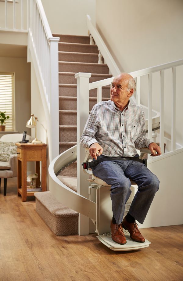 Acorn Stairlifts Fact of the Week—We Have a Curved Stairlift Specially Designed for Stairs with Twists and Turns 