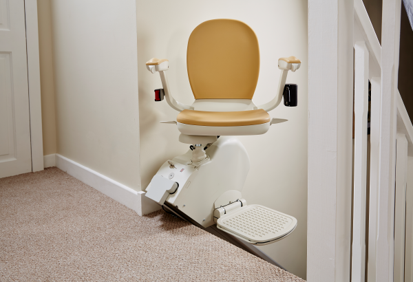 Acorn Stairlifts Tip of the Week: Stairlift Swivelling Seat Safety