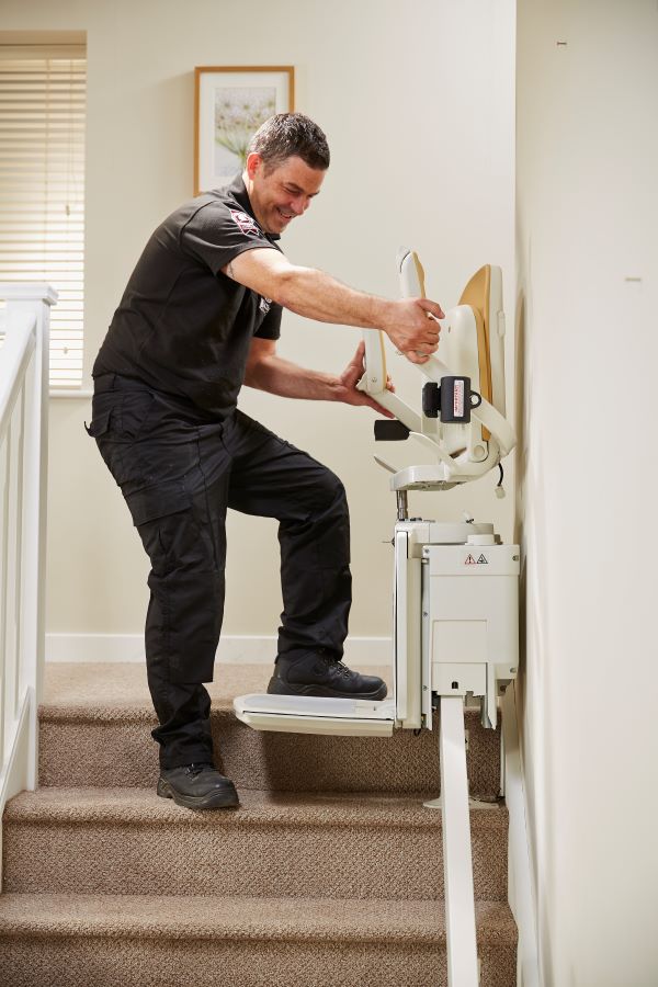Acorn Stairlift FAQ of the Week—How Do Stairlifts Work?